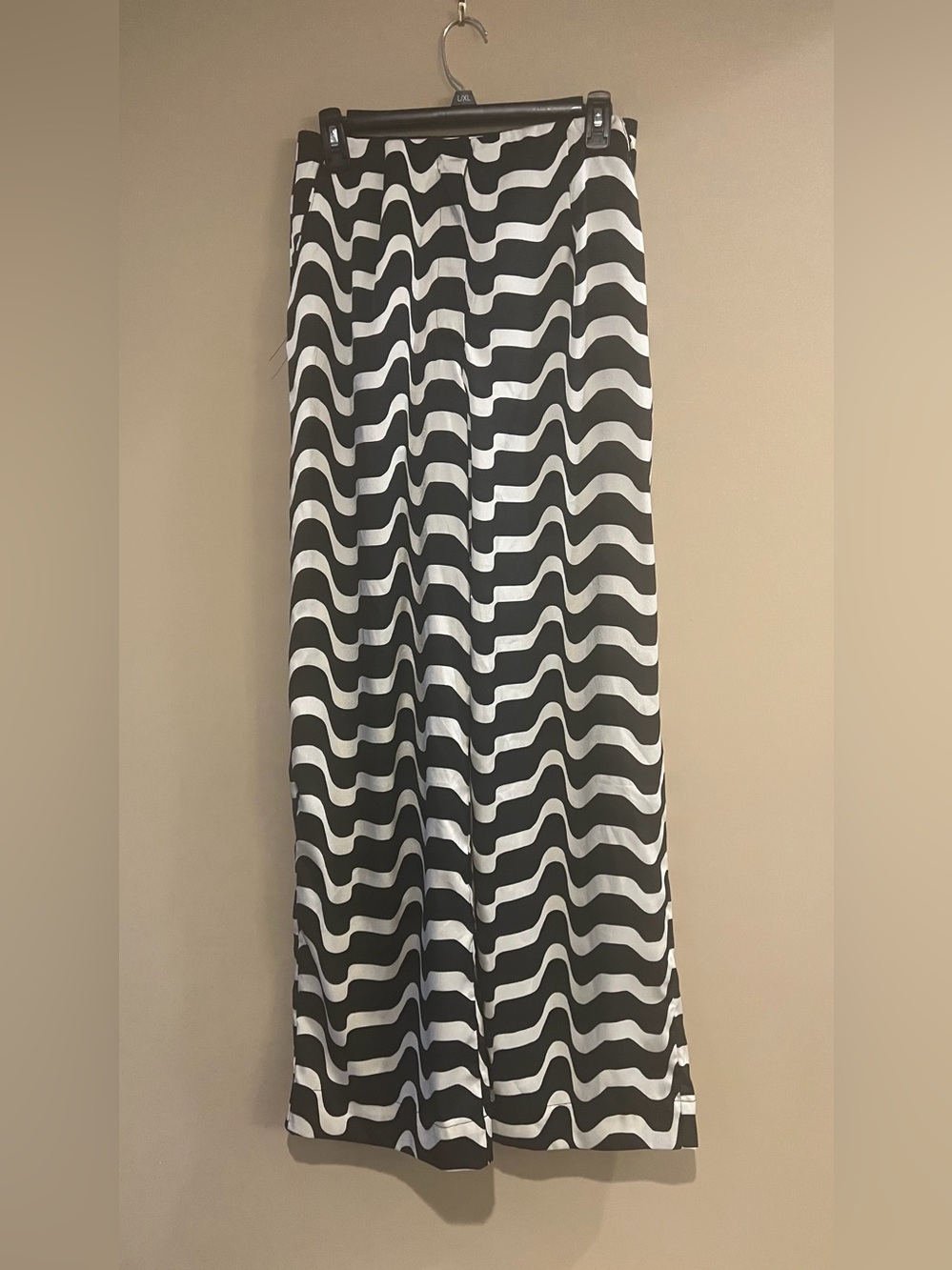 Mango MNG Black & White Wave Print Wide Leg Pants – Size M